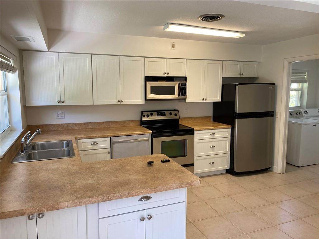 956 Tulip Lane - Photo 1