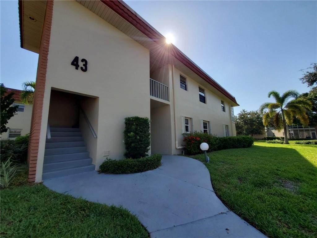 43 Woodland Drive - Photo 1