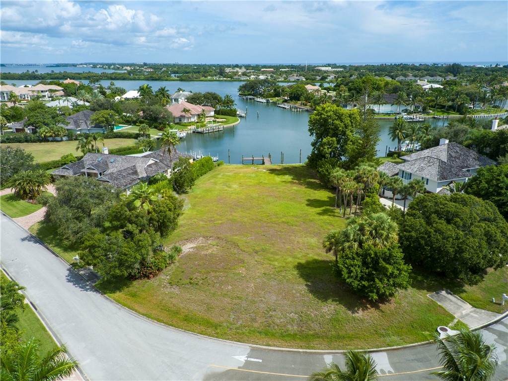 213 Spinnaker Drive - Photo 1