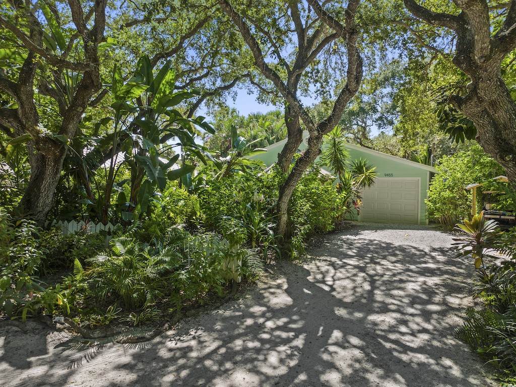 9455 Periwinkle Drive - Photo 1