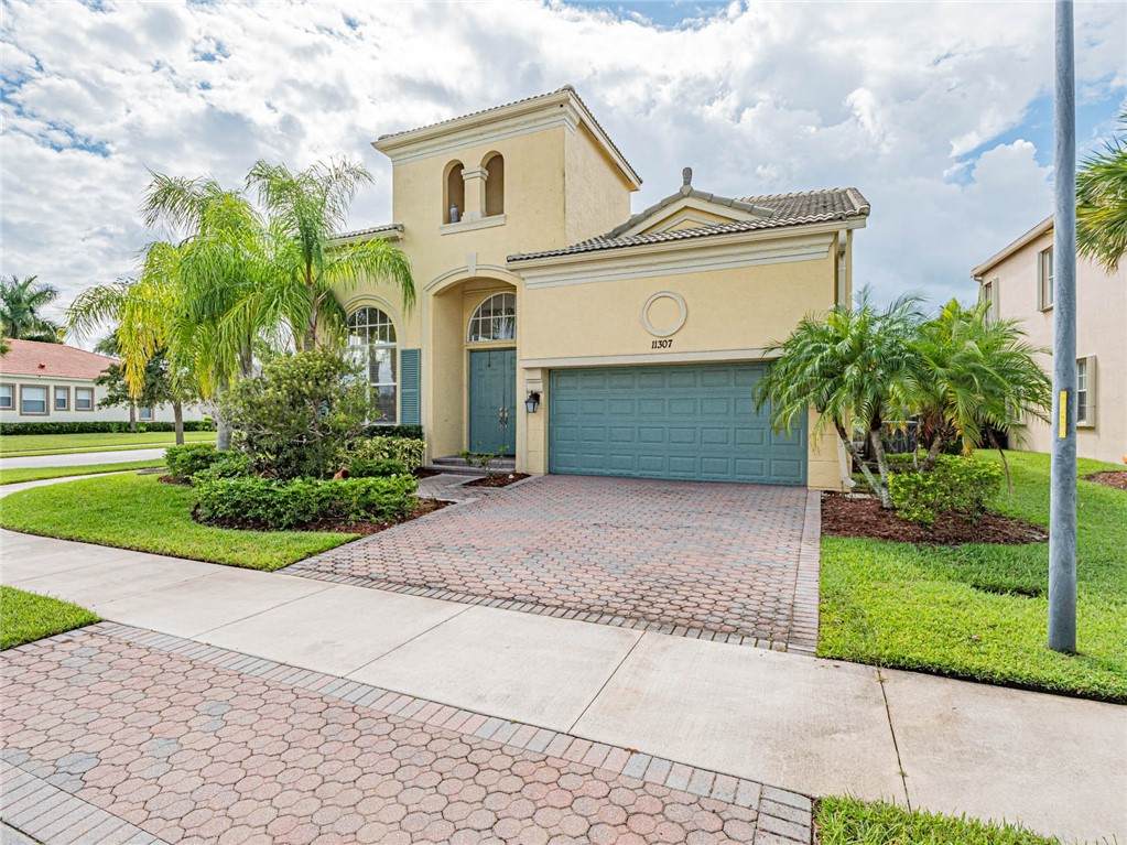 11307 Kingslake Circle - Photo 1