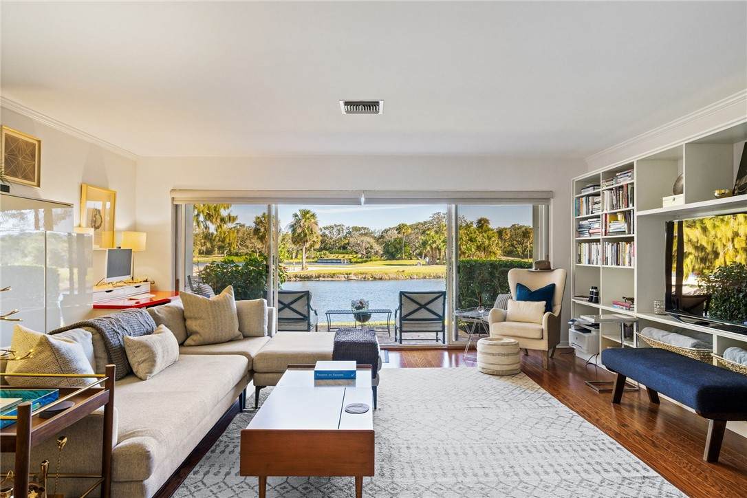 300 Harbour Drive - Photo 1
