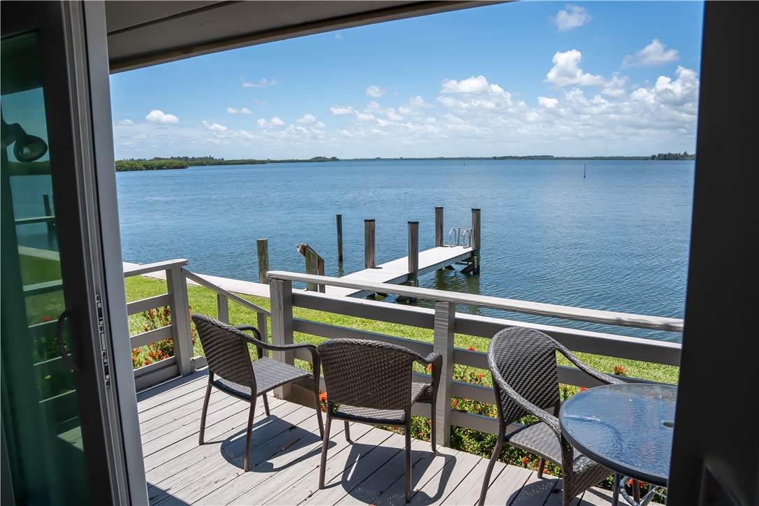 https://bt-photos.global.ssl.fastly.net/indianriver/orig_boomver_3_292811-2.jpg