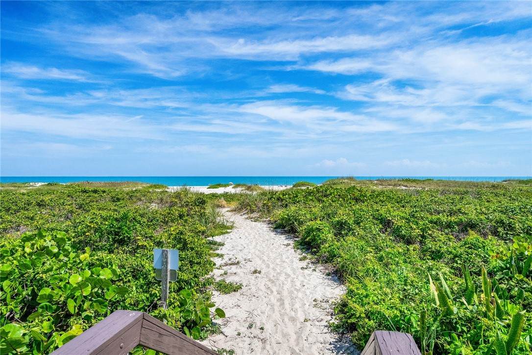 1616 Ocean Drive - Photo 1