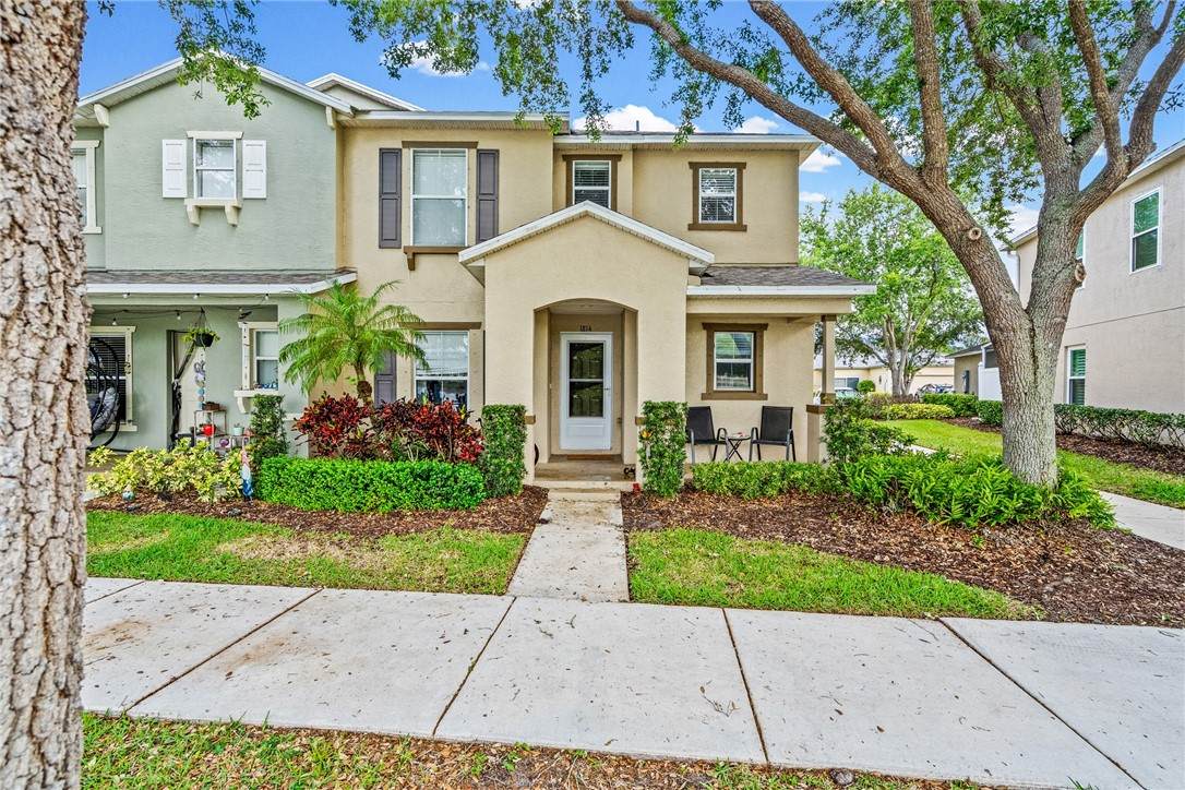 1814 Pointe West Way - Photo 1