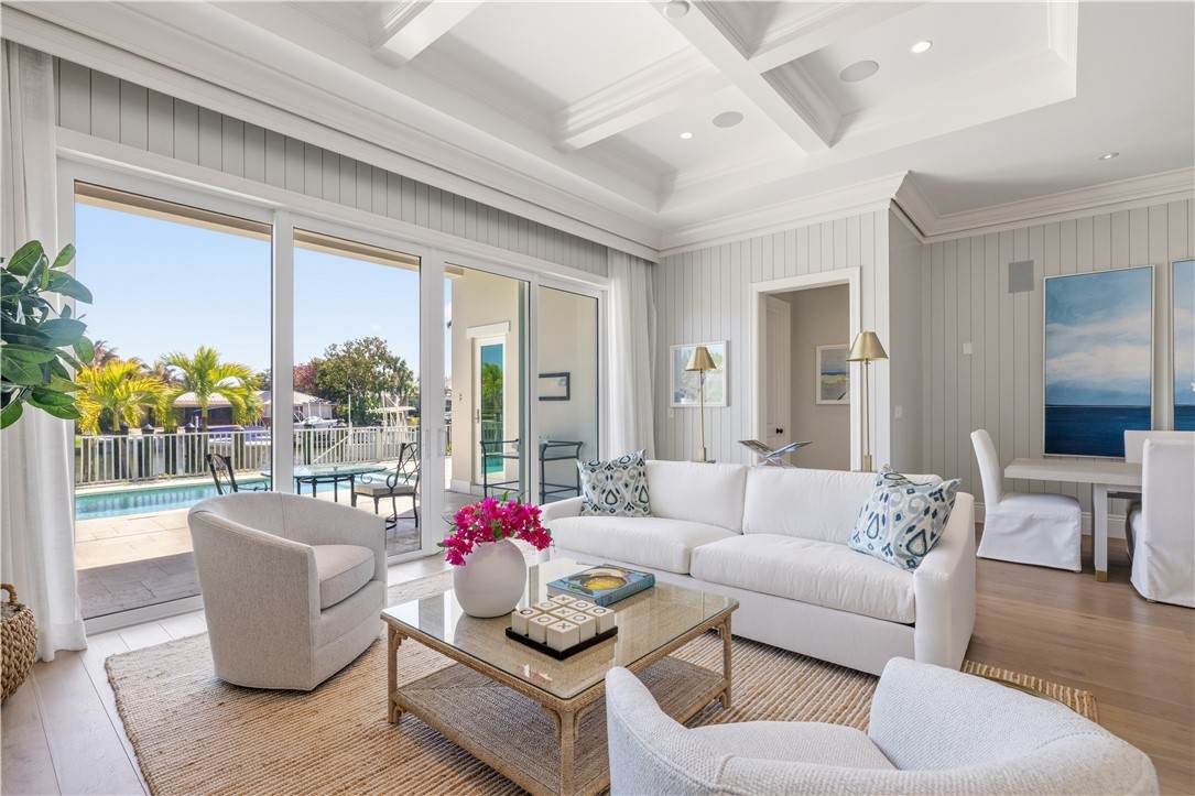 21 Royal Palm Point - Photo 1