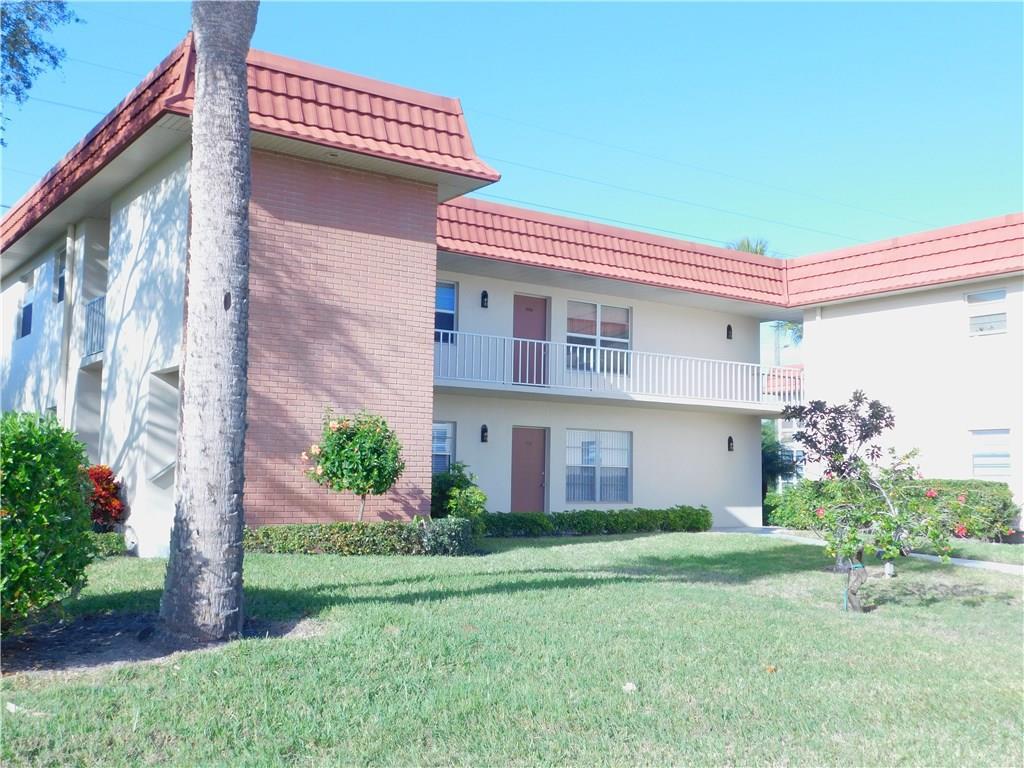 100 Spring Lake Drive - Photo 1