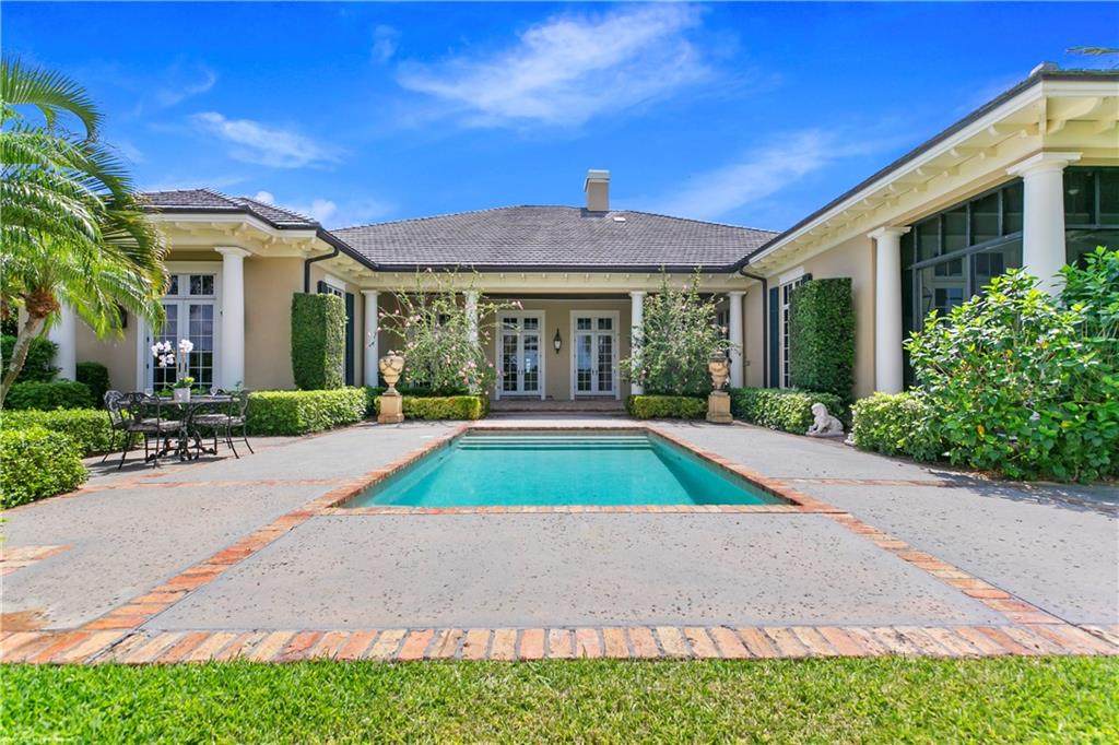 533 White Pelican Circle - Photo 1