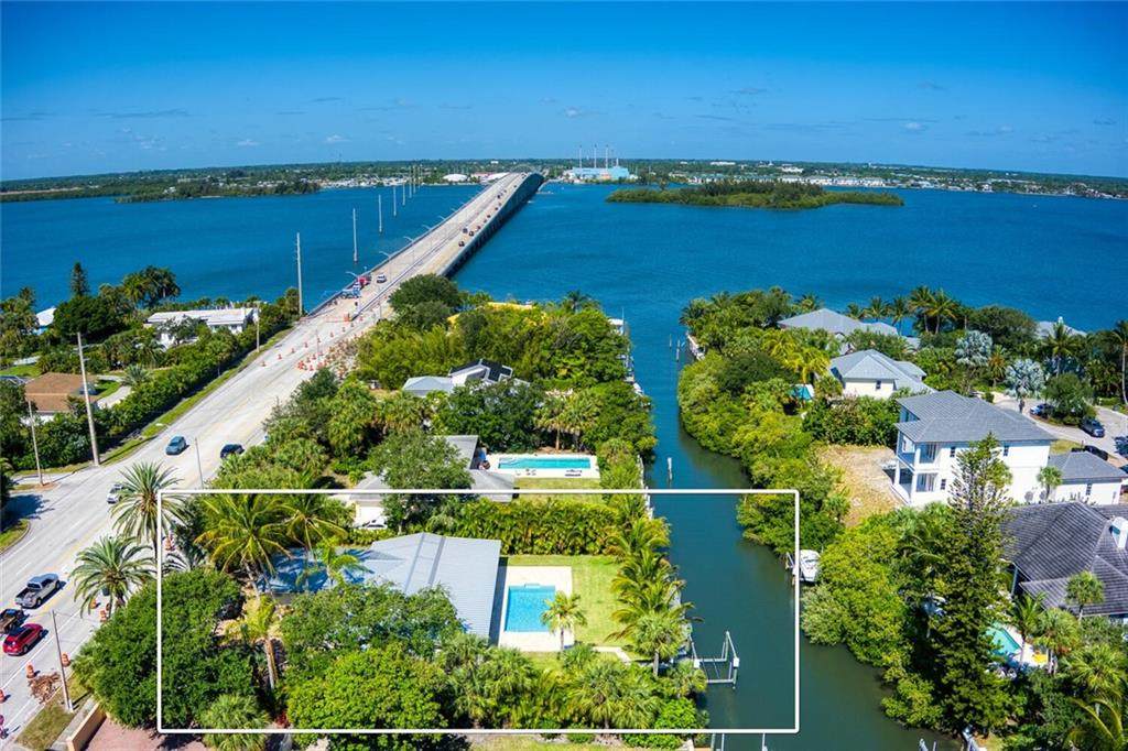 537 Causeway Boulevard - Photo 1