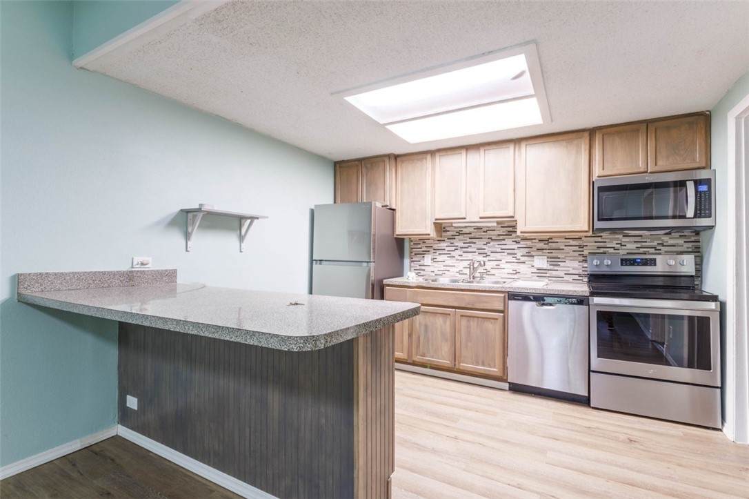 456 7th Place - Photo 1