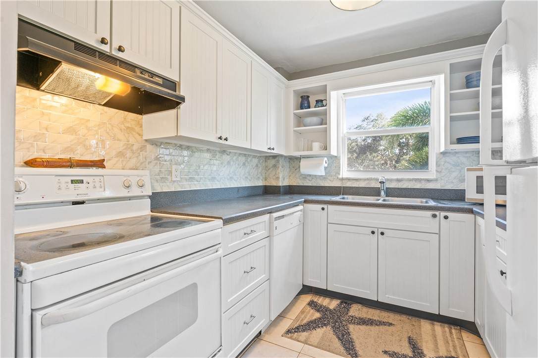 275 Date Palm Road - Photo 1