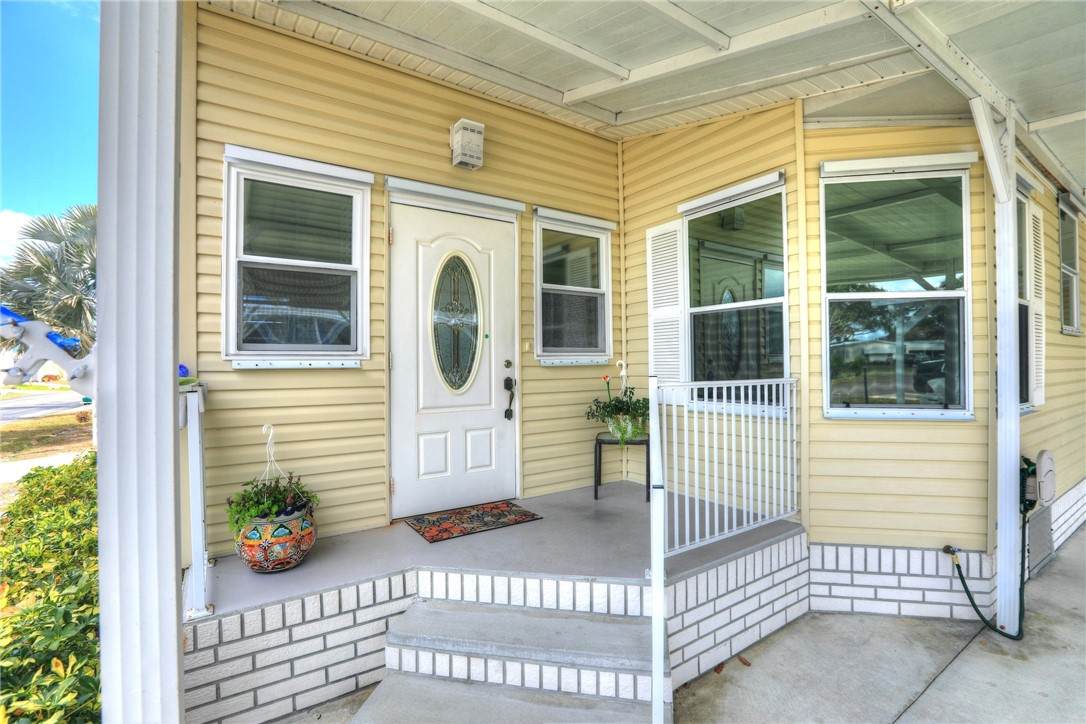 5439 Bannock Street - Photo 1