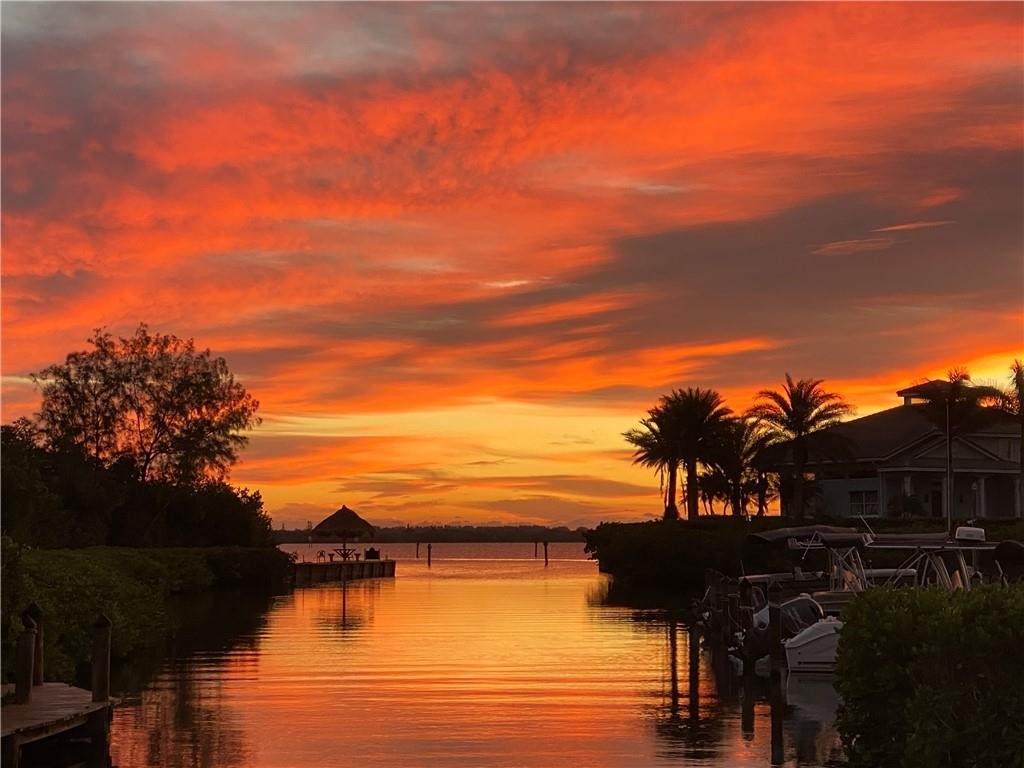 https://bt-photos.global.ssl.fastly.net/indianriver/orig_boomver_3_296388-2.jpg