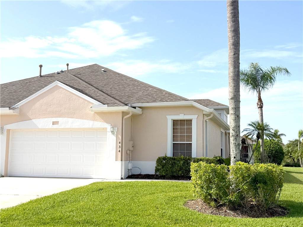 434 Tangerine Square - Photo 1