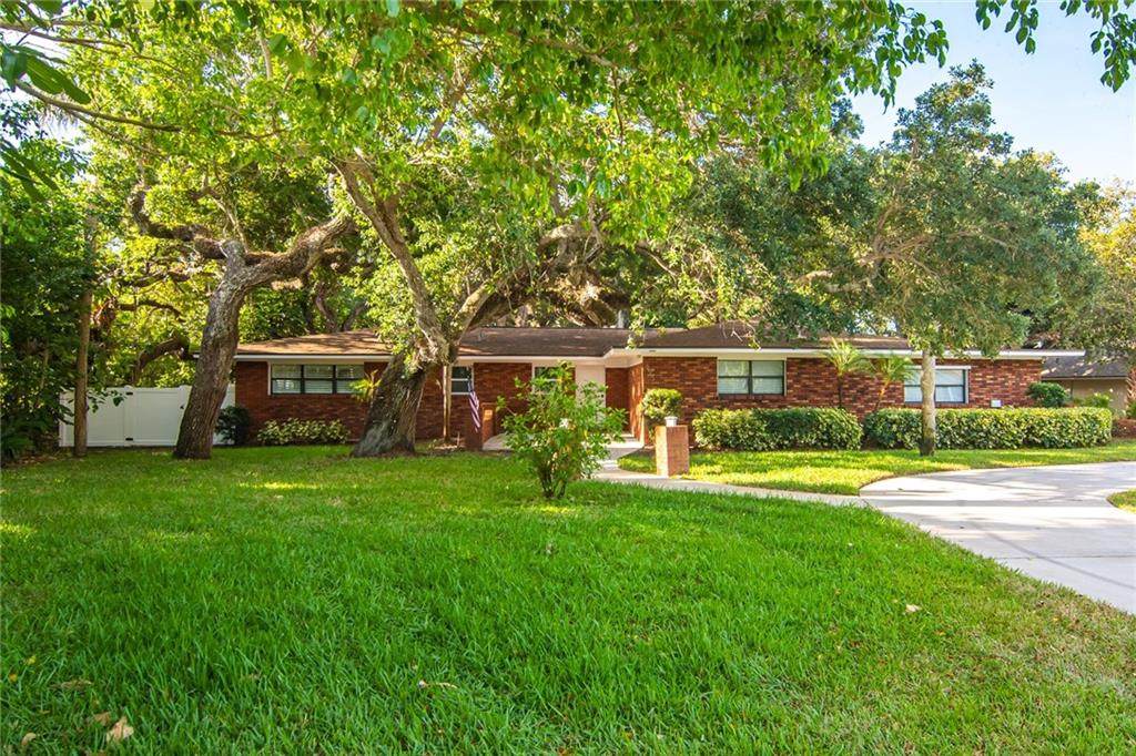 895 Indian Lane - Photo 1
