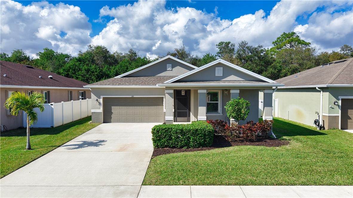 152 Port Royal Court - Photo 1