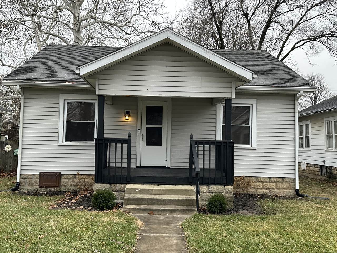 917 Marsh Street - Photo 1