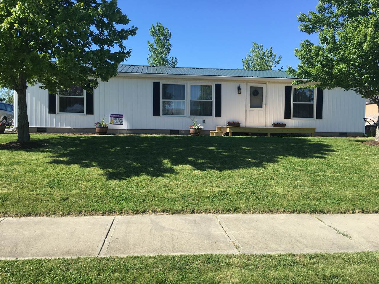 446 Sage Court - Photo 1