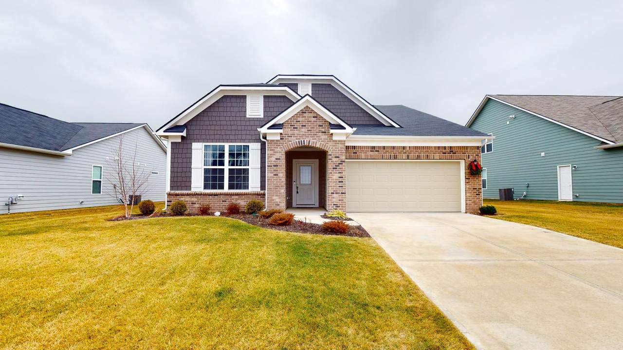 6005 Walkabout Way - Photo 1