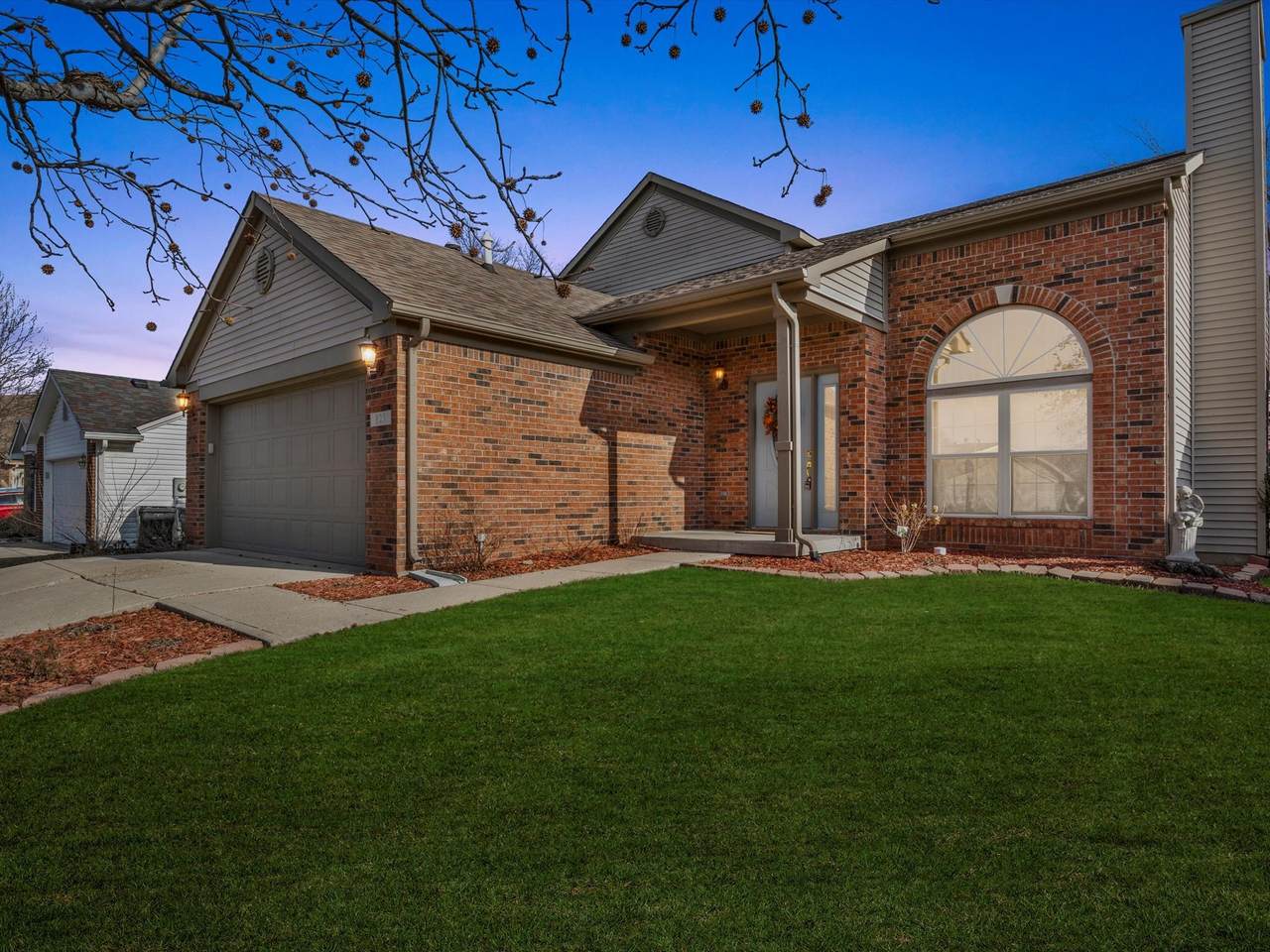 825 Lionshead Lane - Photo 1