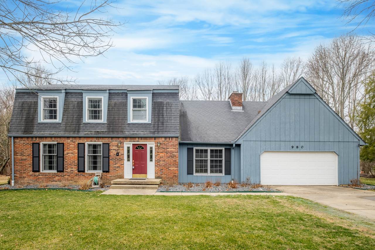 980 Countryside Lane - Photo 1