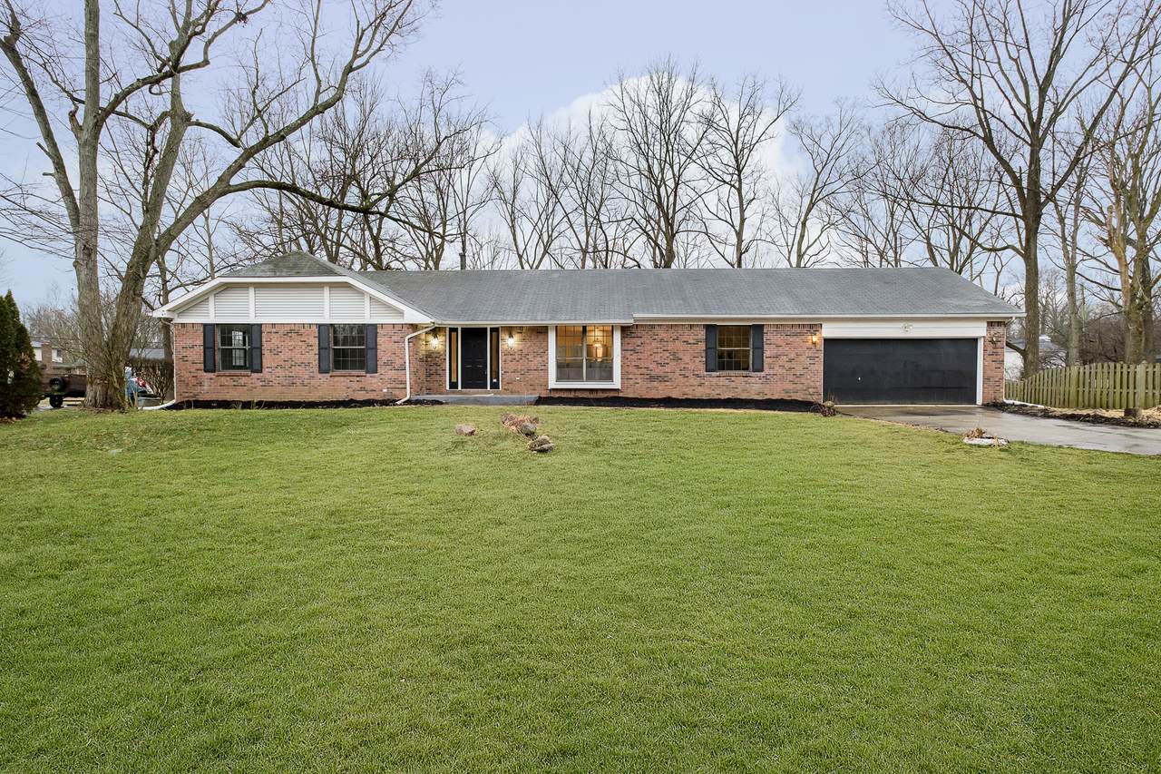 1015 Fox Hill Drive - Photo 1