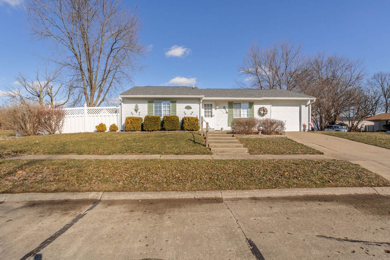 1204 Stanley Street - Photo 1