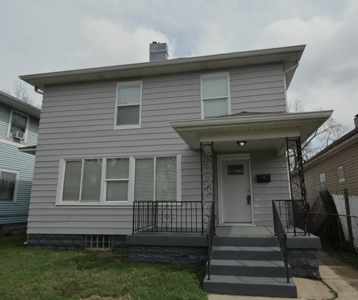 209 Pershing Avenue - Photo 1