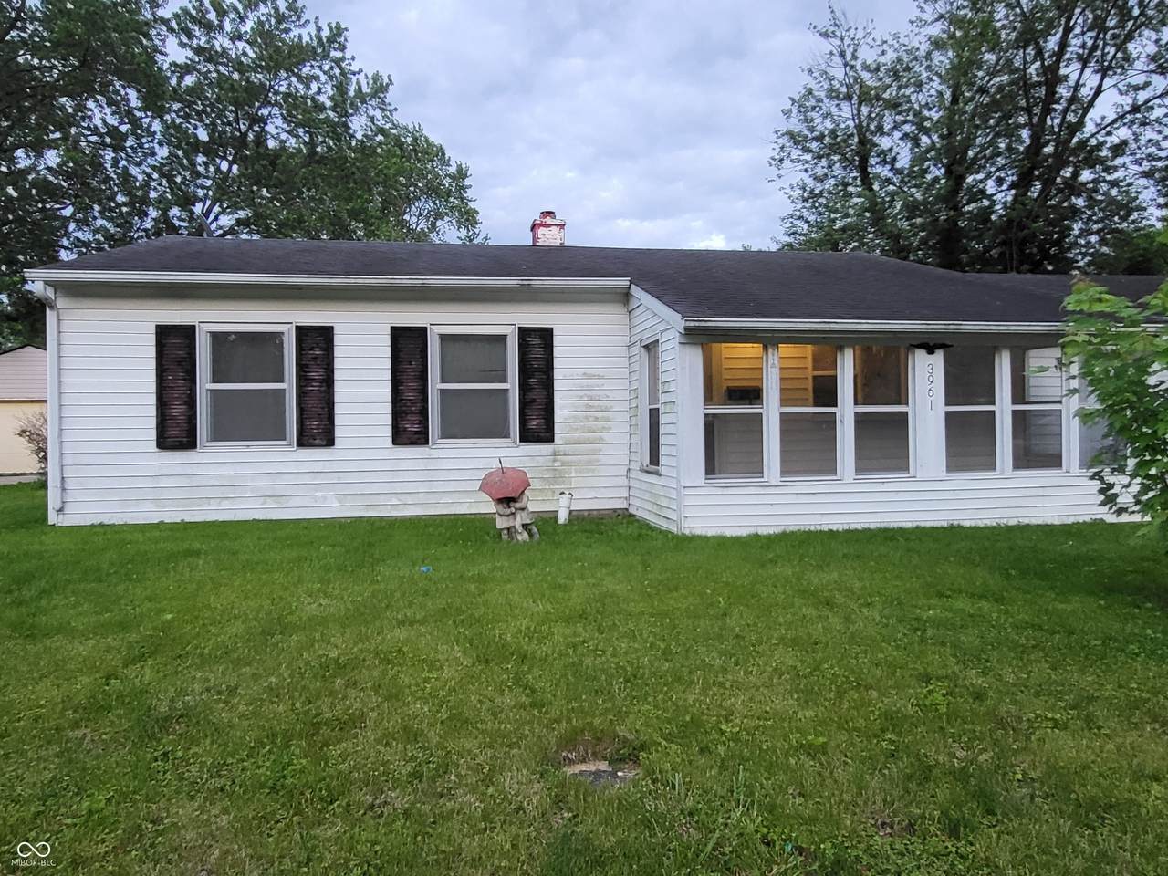 3961 Vinewood Avenue - Photo 1