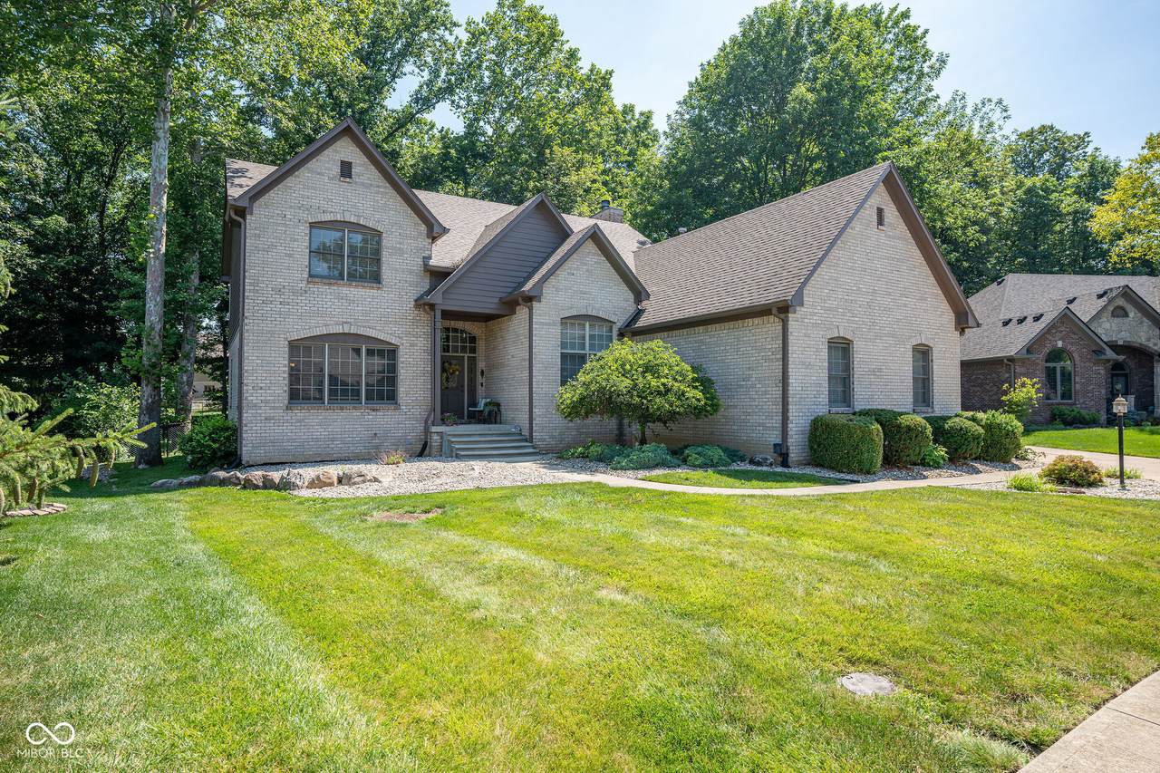 7627 Oak Grove Drive - Photo 1