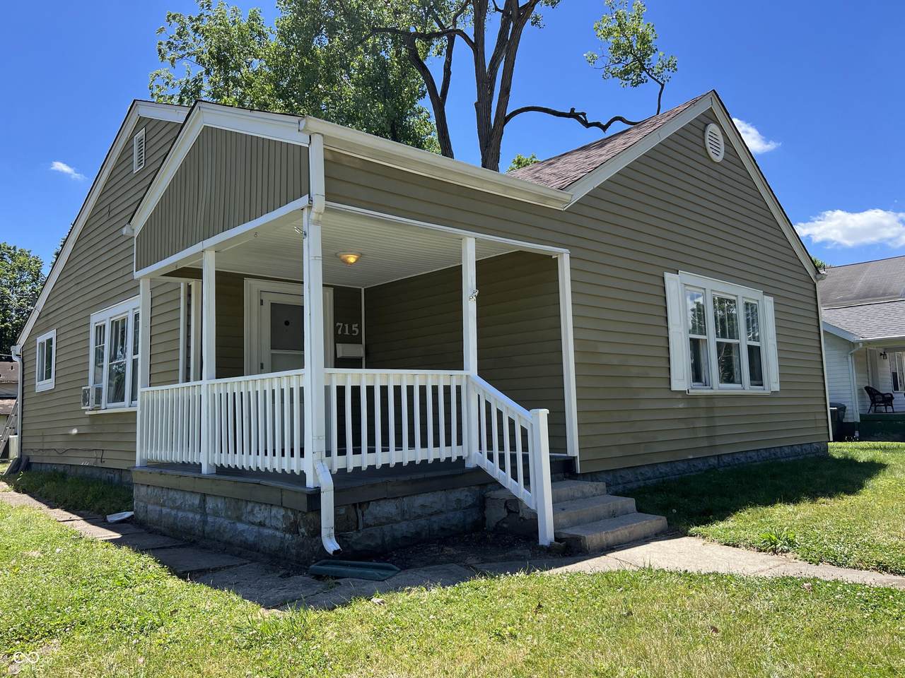 715 High Street - Photo 1