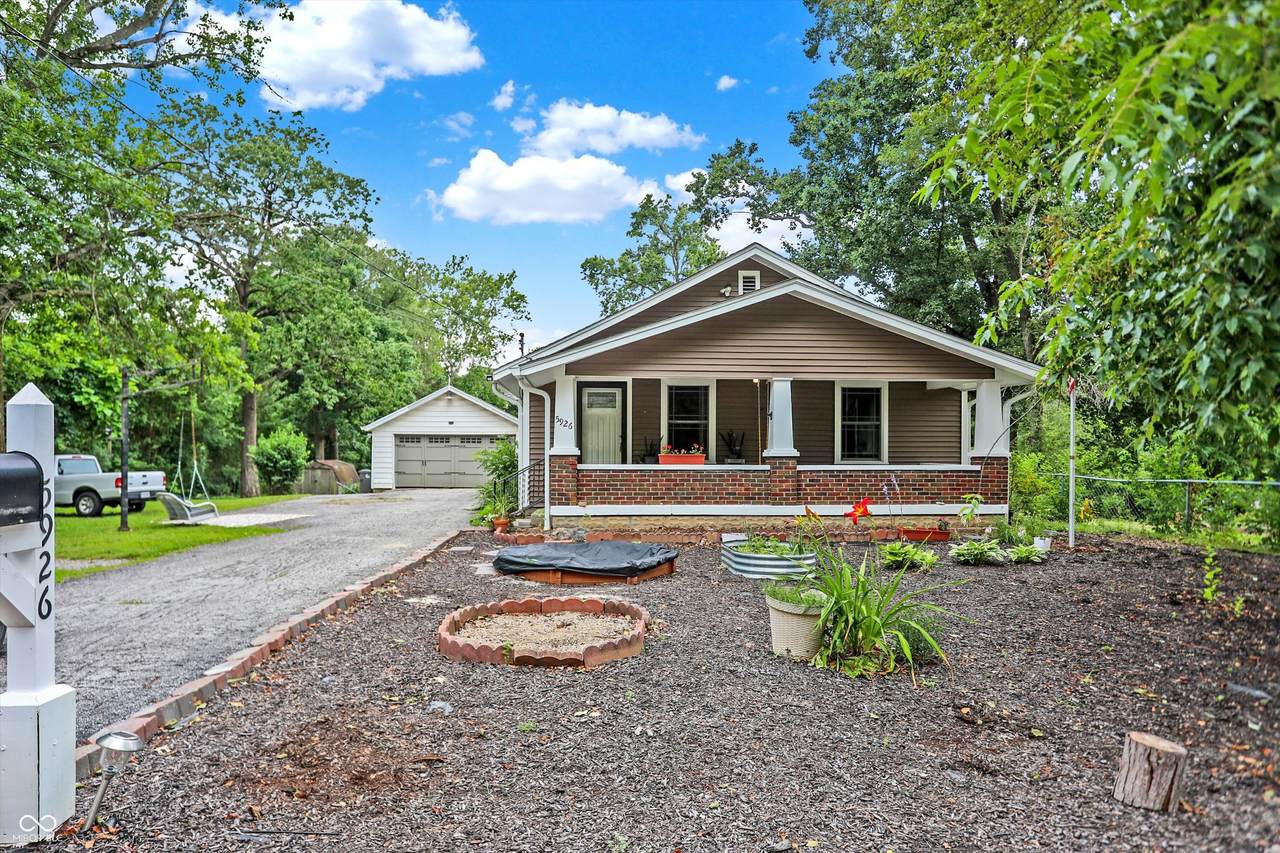 5926 Laurel Street - Photo 1