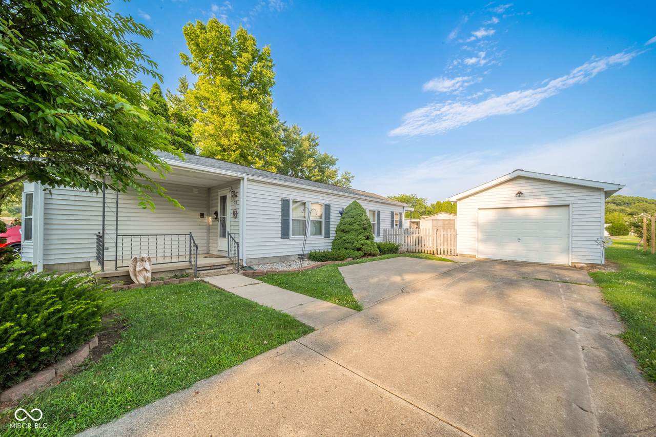 913 Independence Drive - Photo 1