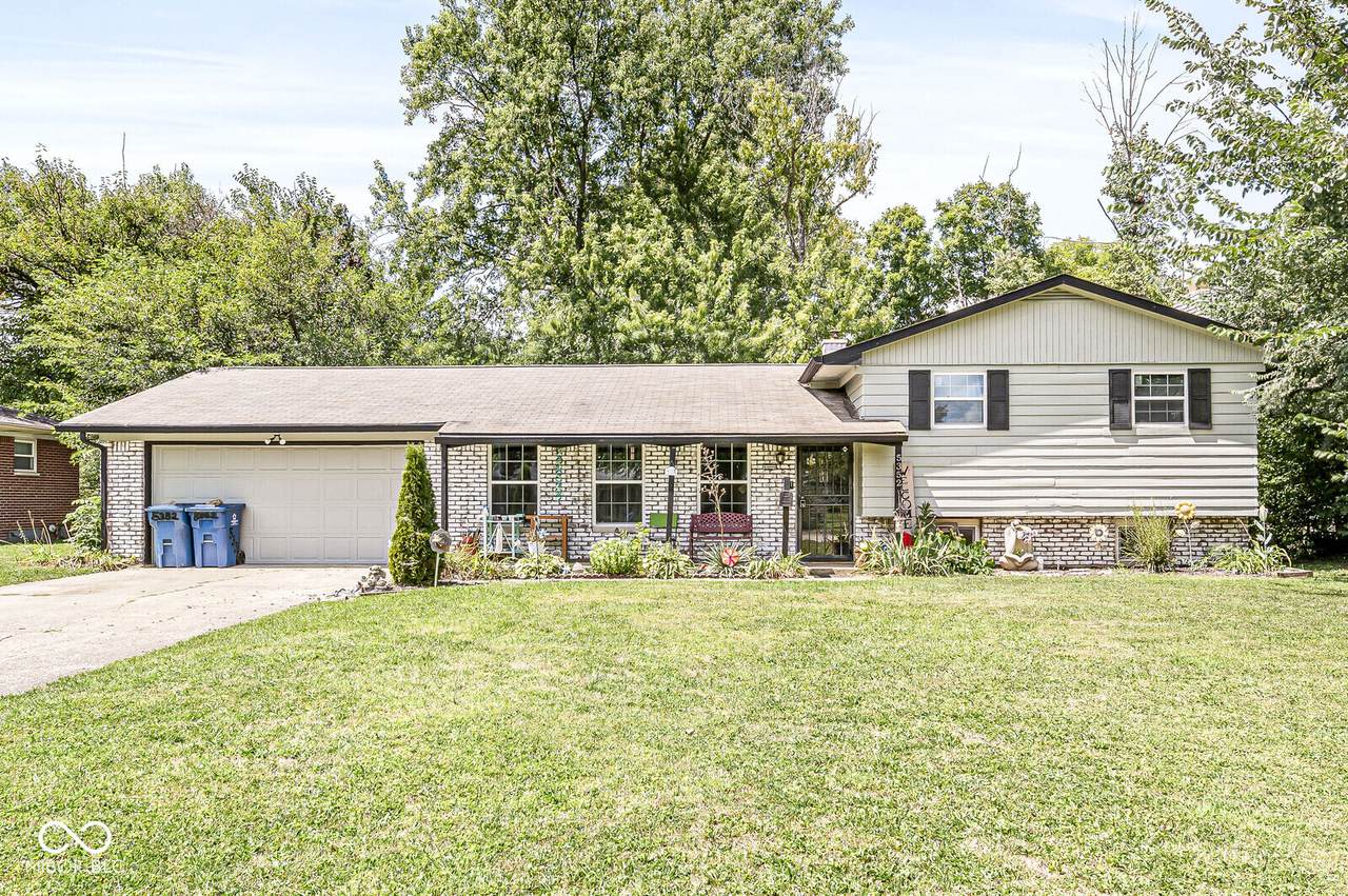 5352 Daniel Drive - Photo 1