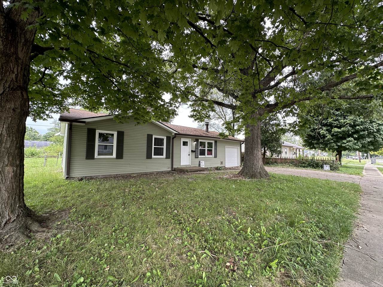 2934 Eastern Avenue - Photo 1