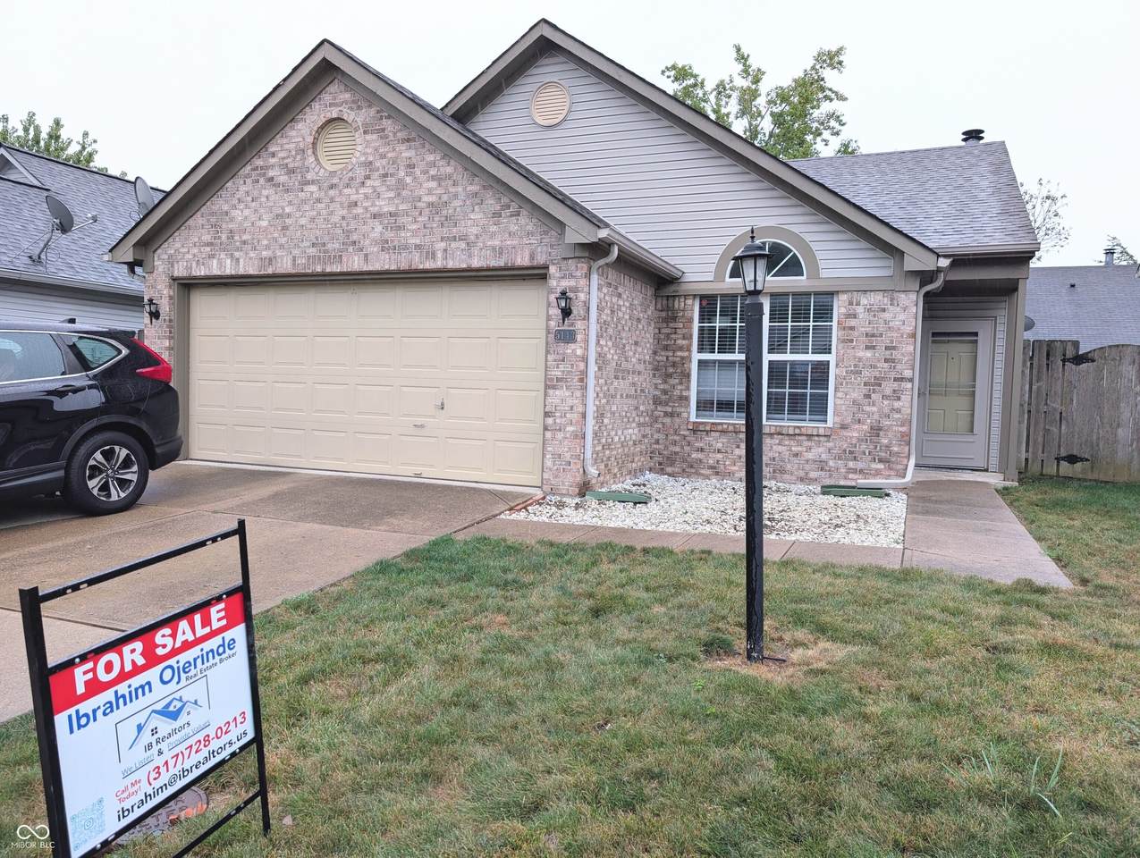 5143 Pin Oak Drive - Photo 1