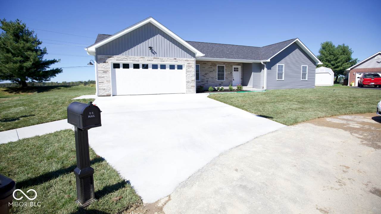 615 Sullivan Court - Photo 1