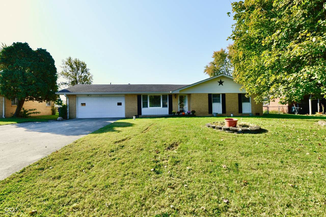 317 Fall Creek Drive - Photo 1