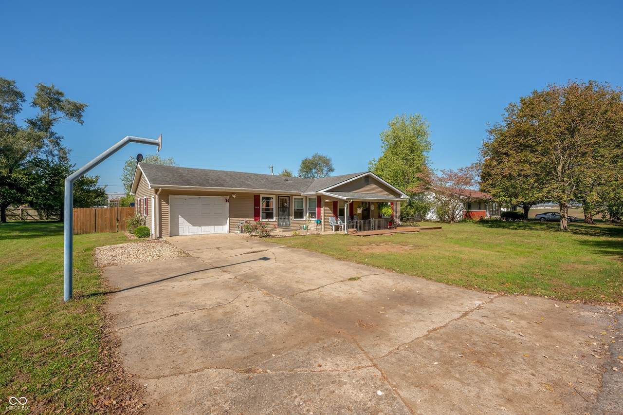 9636 First Street - Photo 1