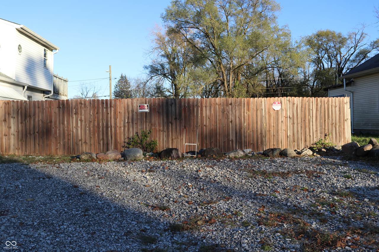 1827 Calvin Street - Photo 1