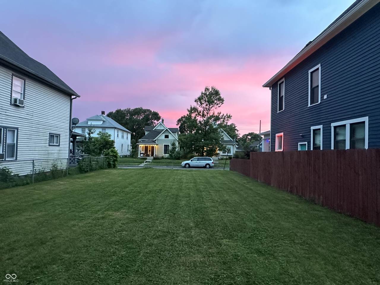 647 Jefferson Avenue - Photo 1