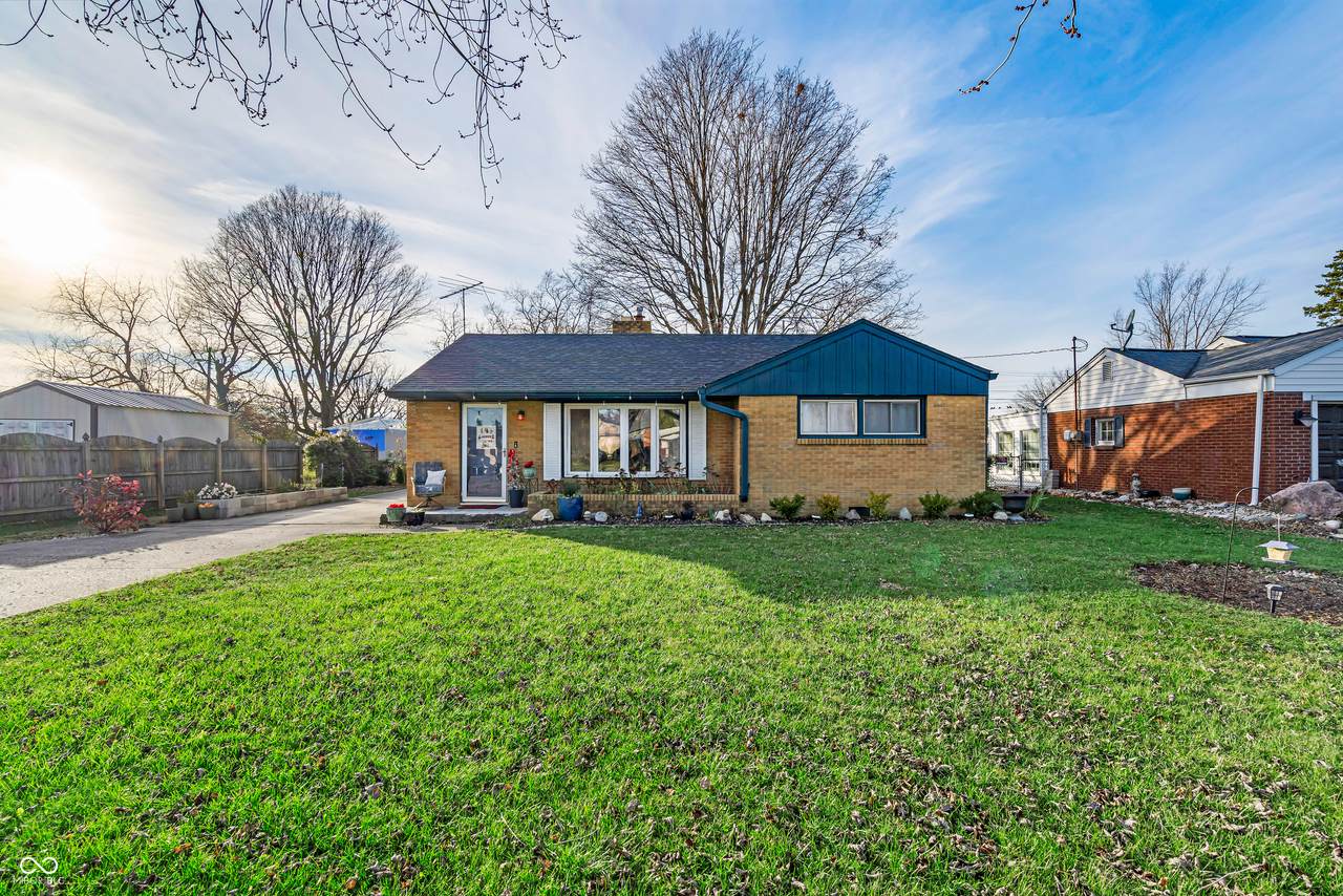 239 Elma Street - Photo 1