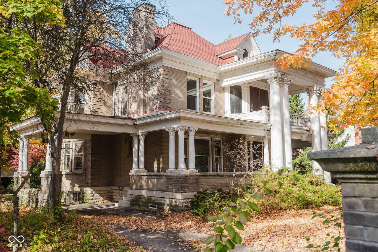 425 Main Street - Photo 1