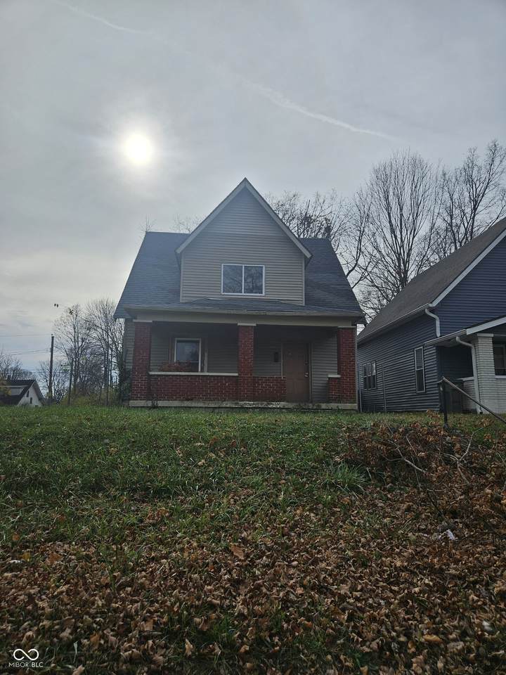 1207 35th Street - Photo 1