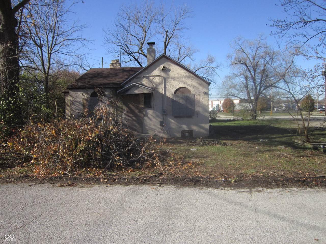 3815 Shadeland Avenue - Photo 1