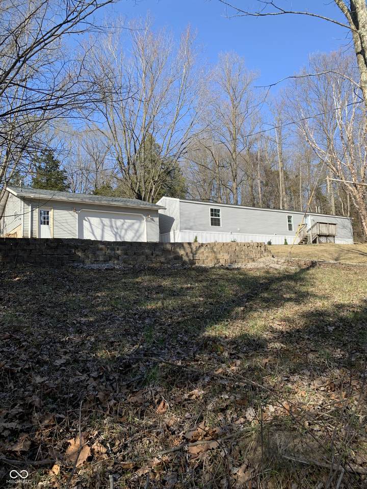 7950 Howard Road - Photo 1