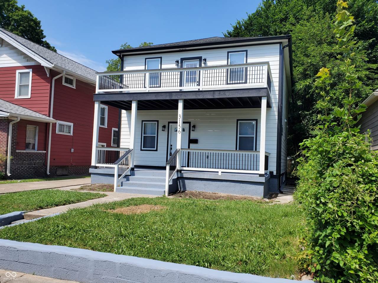 3156 Graceland Avenue - Photo 1