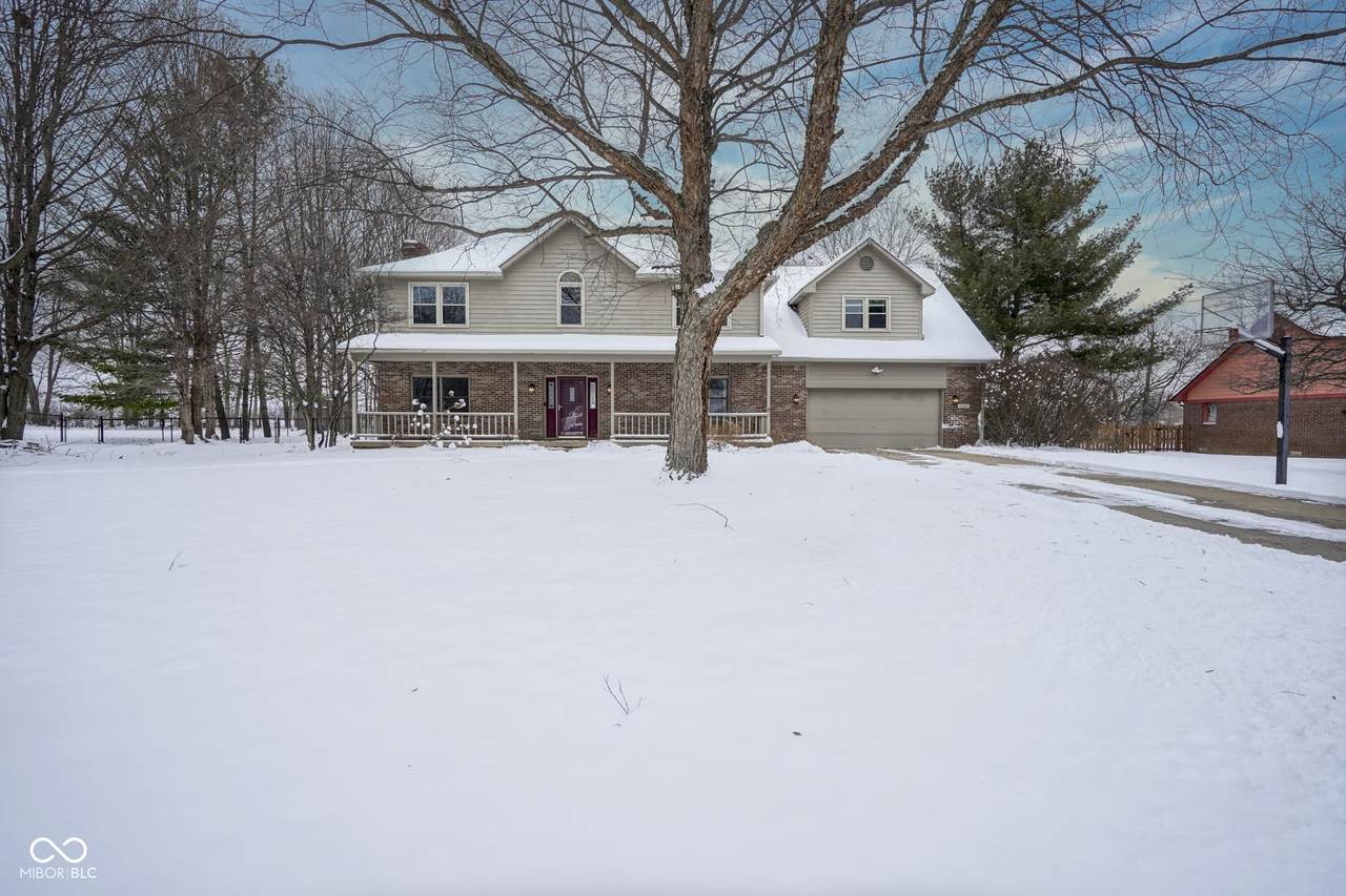 5484 Rockway Drive - Photo 1