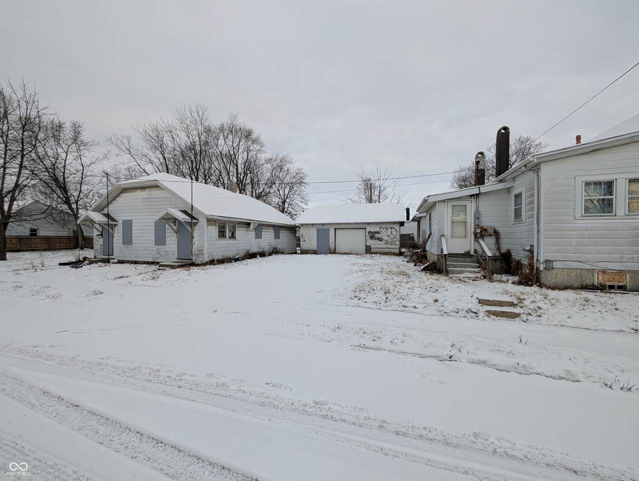 402 7th Street - Photo 1