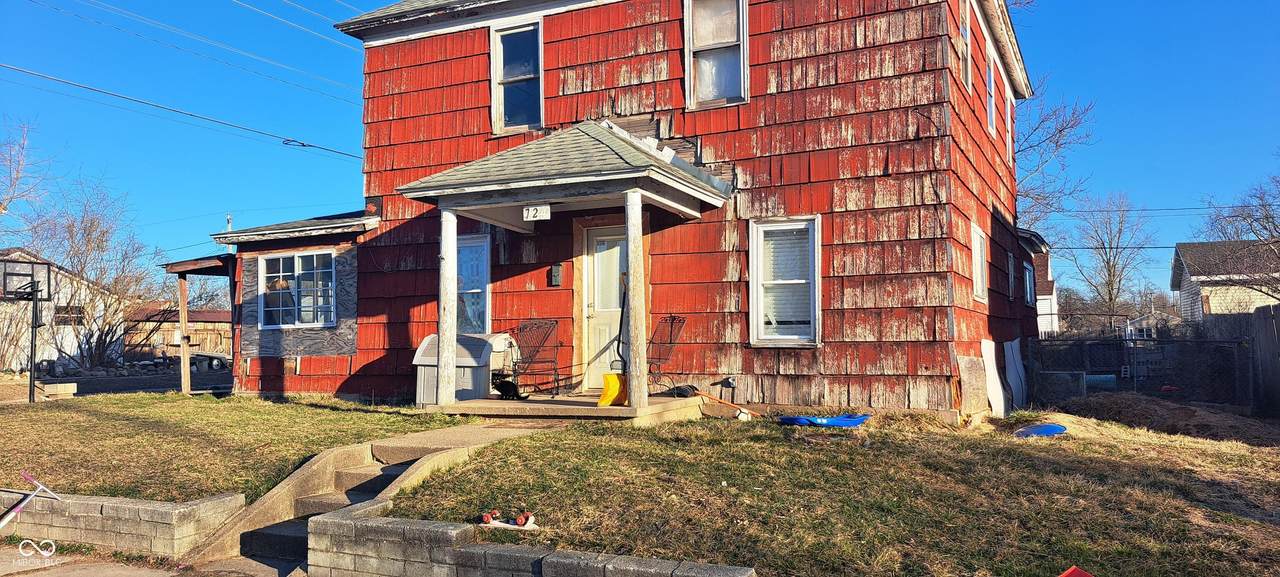 724 Commercial Street - Photo 1